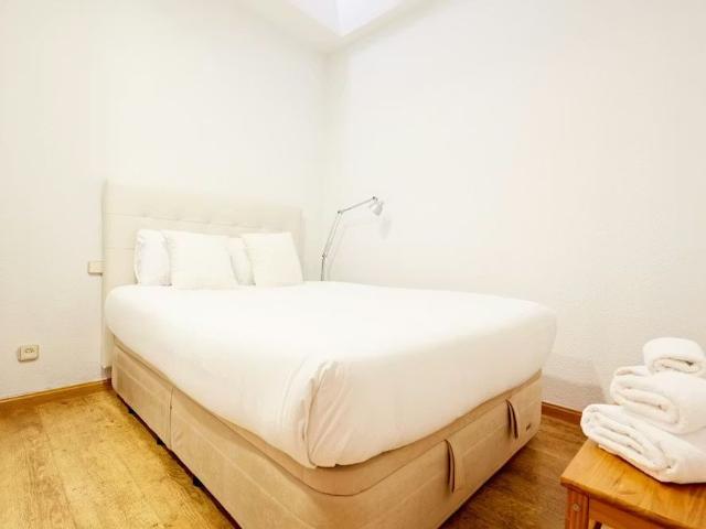 Calle de Palos de la Frontera, Madrid, Community of Madrid 28045
