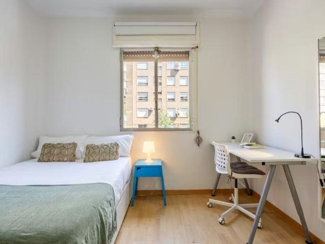 Calle de Palos de la Frontera, Madrid, Community of Madrid 28045