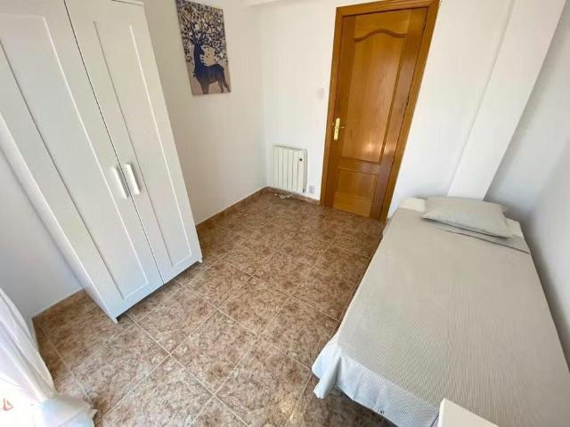 Calle de Pedro Laborde, Madrid, Community of Madrid 28038