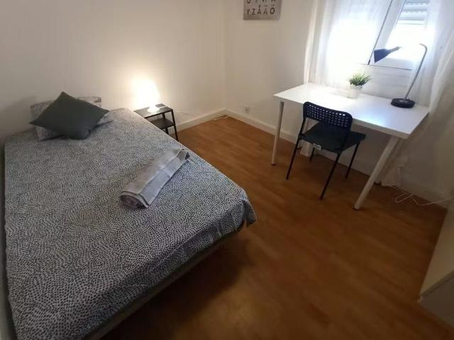 Calle de Pico Cejo, Madrid, Community of Madrid 28038