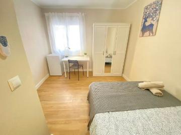 Calle de Pico de Alba, Madrid, Community of Madrid 28053