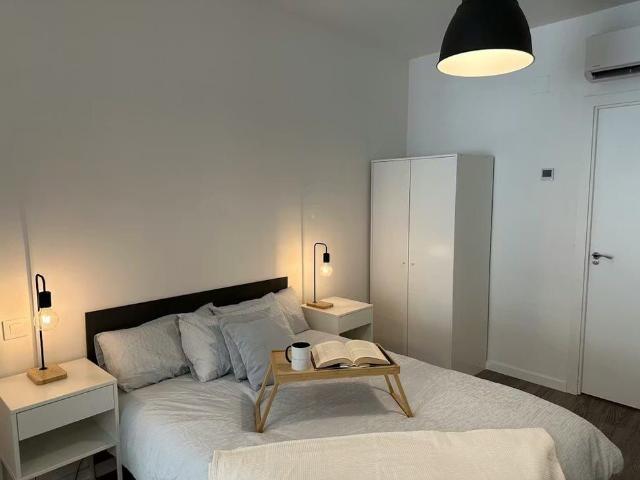 Calle de Pradales, Madrid, Community of Madrid 28047