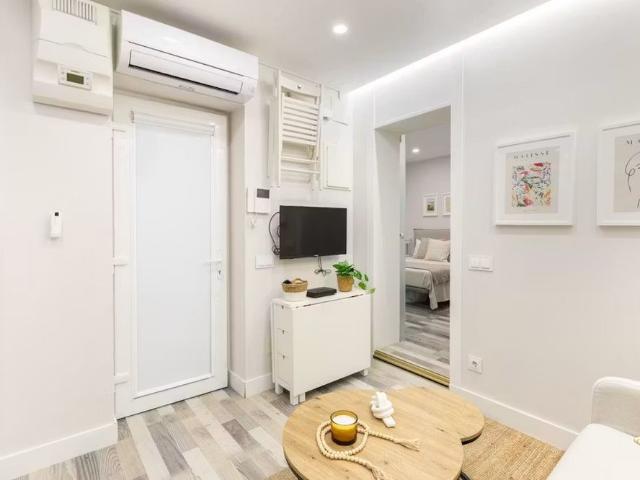 Calle de Quintiliano, Madrid, Community of Madrid 28002