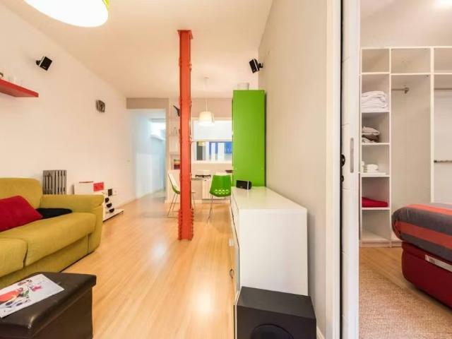 Calle de Rodas, Madrid, Community of Madrid 28005