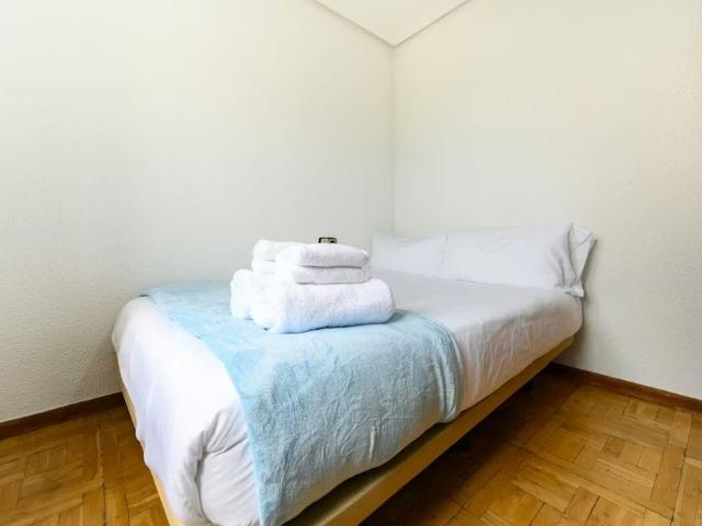 Calle de Santa Virgilia, Madrid, Community of Madrid 28033