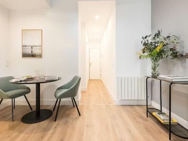 Calle de Santa Ana, Madrid, Community of Madrid 28005