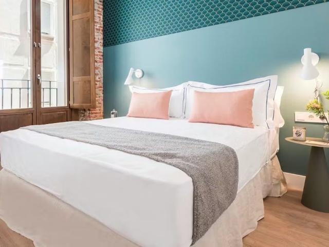 Calle de Santa Ana, Madrid, Community of Madrid 28005