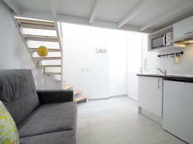 Calle de Santoña, Madrid, Community of Madrid 28026