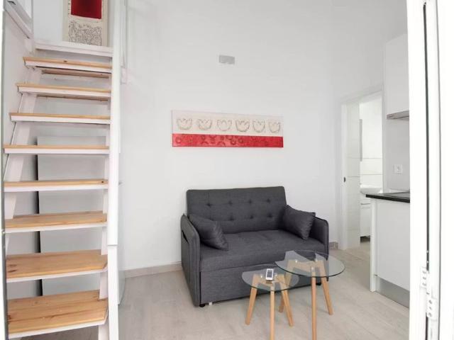 Calle de Santoña, Madrid, Community of Madrid 28026
