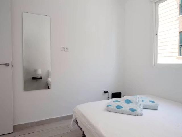 Calle de Santoña, Madrid, Community of Madrid 28026