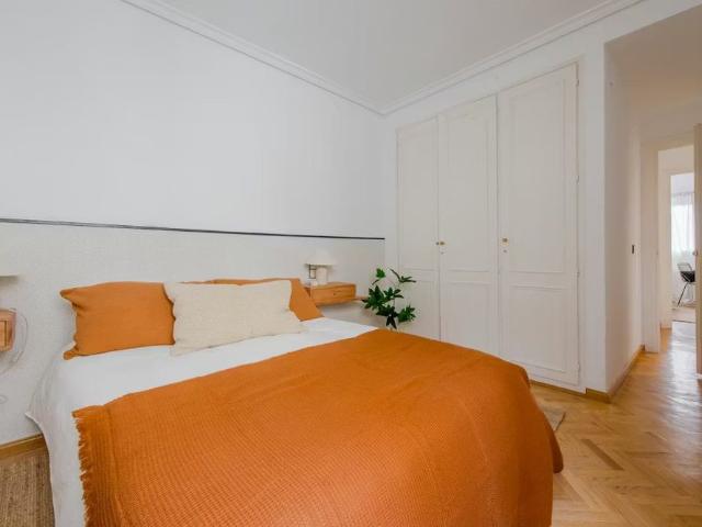 Calle de San Ernesto, Madrid, Community of Madrid 28002