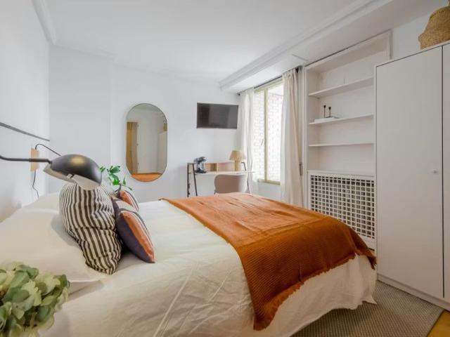 Calle de San Ernesto, Madrid, Community of Madrid 28002