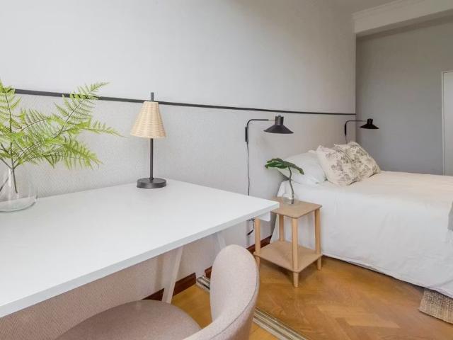Calle de San Ernesto, Madrid, Community of Madrid 28002