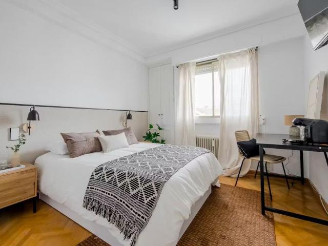Calle de San Ernesto, Madrid, Community of Madrid 28002