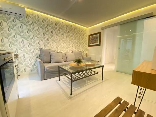 Calle de San Lorenzo, Madrid, Community of Madrid 28004