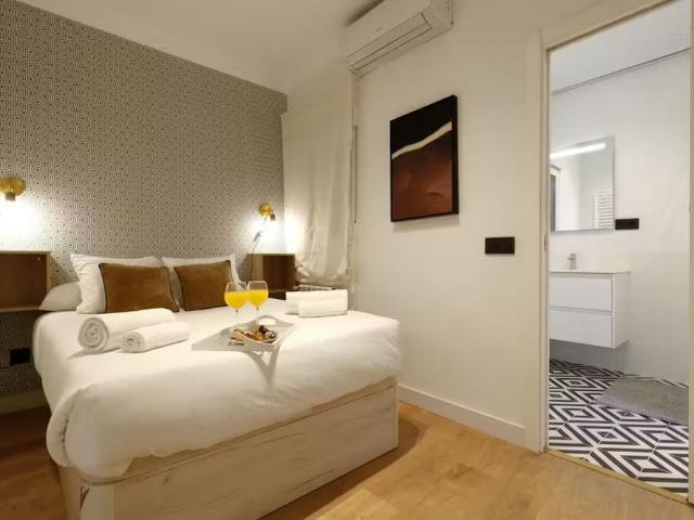 Calle de Saavedra Fajardo, Madrid, Community of Madrid 28011