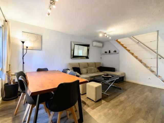 Calle de Sabadell, Madrid, Community of Madrid 28034
