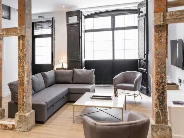 Calle de Sagunto, Madrid, Community of Madrid 28010