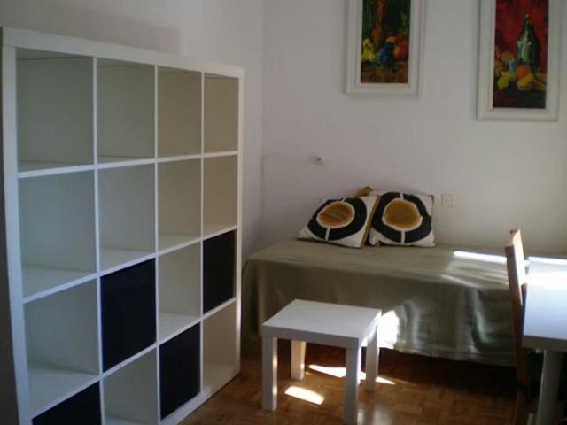 Calle de Seseña, Madrid, Community of Madrid 28024