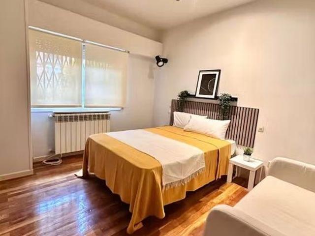 Calle de Suero de Quiñones, Madrid, Community of Madrid 28002