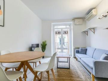 Calle del Almendro, Madrid, Community of Madrid 28005