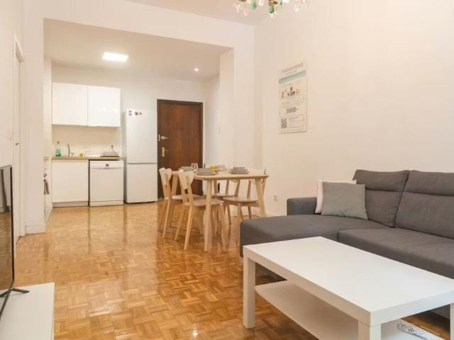 Calle del Arcipreste de Hita, Madrid, Community of Madrid 28015