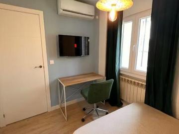 Calle del Azor, Madrid, Community of Madrid 28024