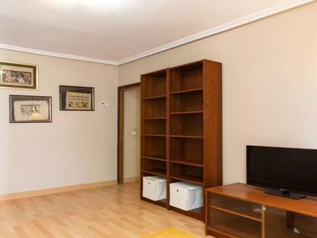 Calle del General Cadenas Campos, Madrid, Community of Madrid 28039
