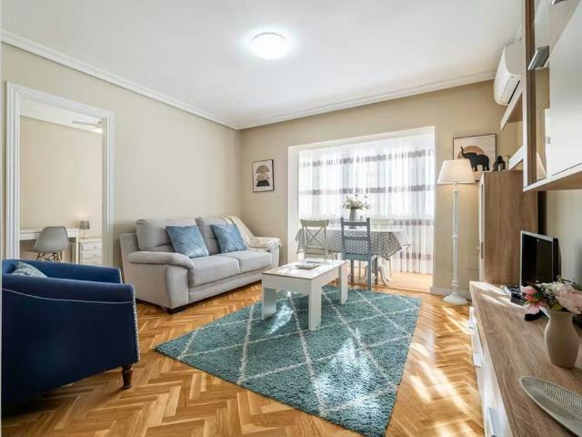 Calle del Mar Menor, Madrid, Community of Madrid 28033
