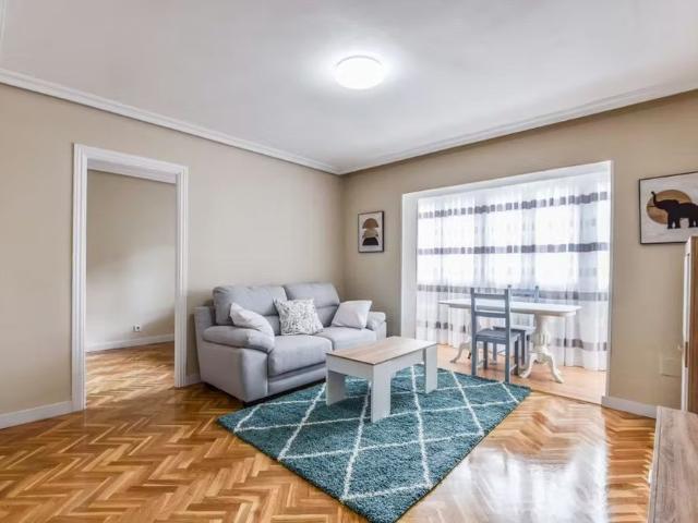 Calle del Mar Menor, Madrid, Community of Madrid 28033