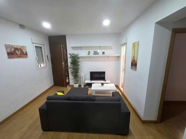 Calle del Porvenir, Madrid, Community of Madrid 28028