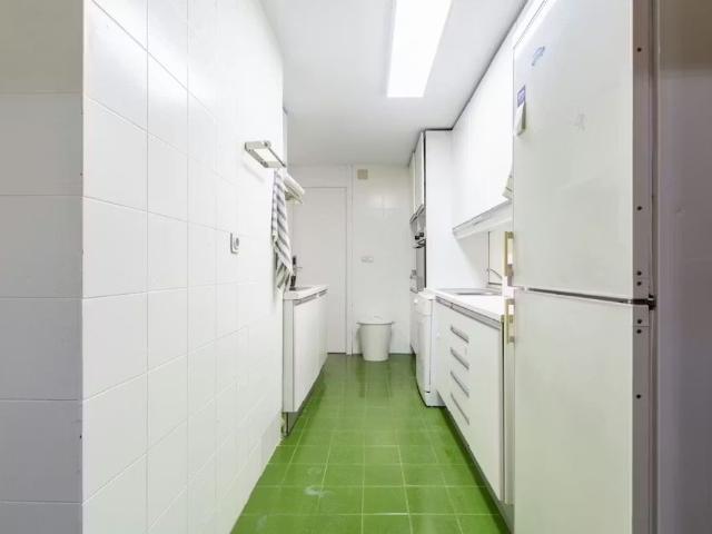 Calle del Pez Austral, Madrid, Community of Madrid 28007