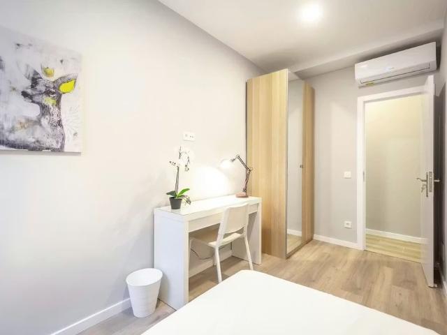 Calle del Puerto de Canfranc, Madrid, Community of Madrid 28038