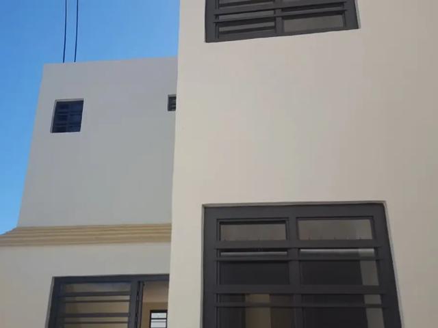 calle Dr. Daniel Ruíz Villalobos 11 SE VENDE Vende Dora Luz Pelayo Tel:3173874302