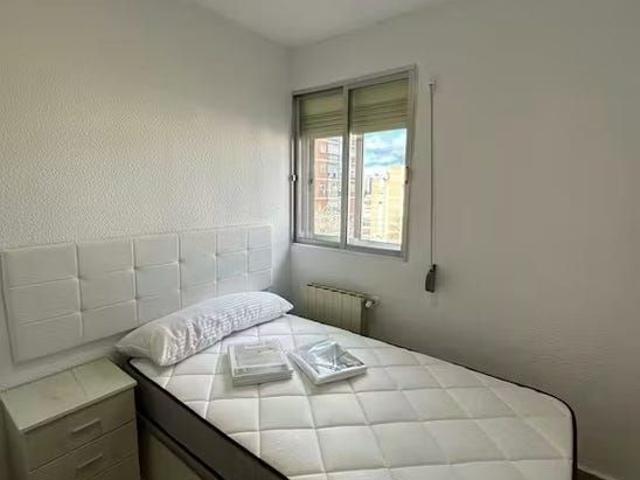 Calle Finisterre, Madrid, Community of Madrid 28029