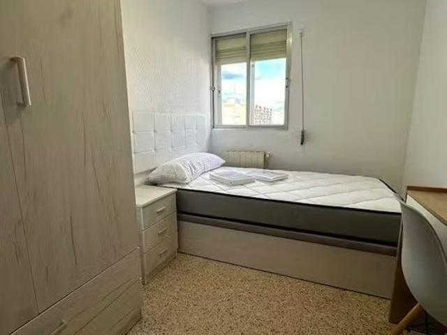 Calle Finisterre, Madrid, Community of Madrid 28029
