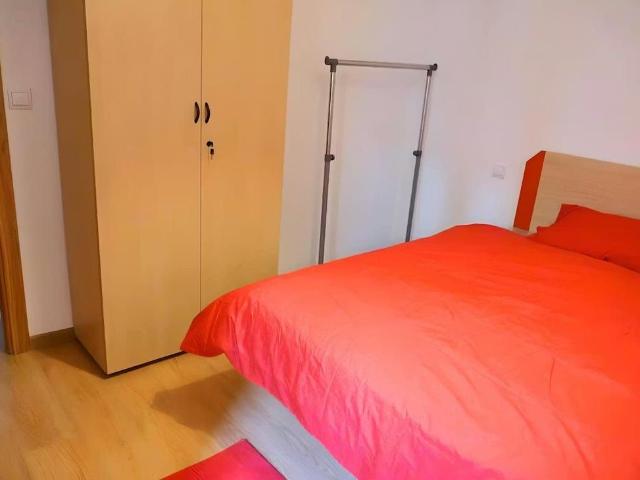 Calle Hortensia, Getafe, Community of Madrid 28903