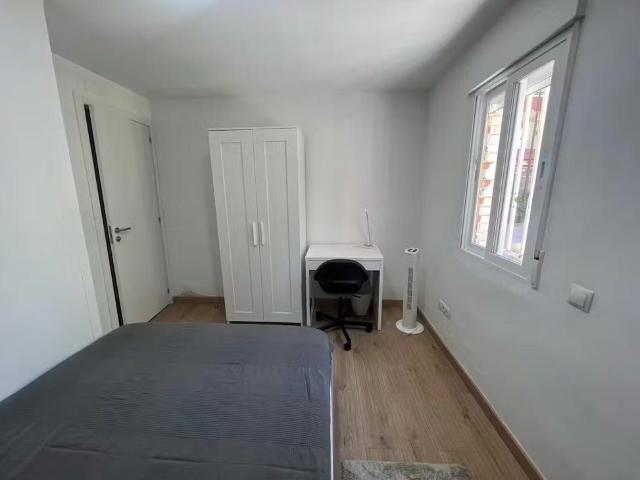 Calle Hortensia, Getafe, Community of Madrid 28903