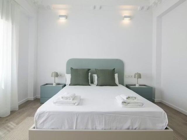 Calle Hospital, Valencia, Valencian Community 46001