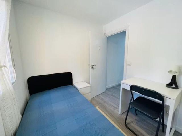 Calle Huertos, Getafe, Community of Madrid 28902