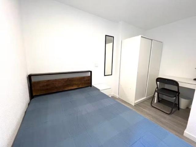 Calle Huertos, Getafe, Community of Madrid 28902