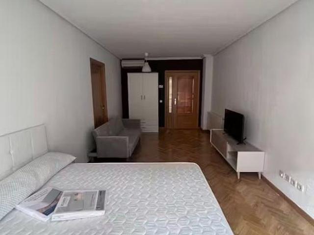 Calle Ladera de los Almendros, Madrid, Community of Madrid 28032