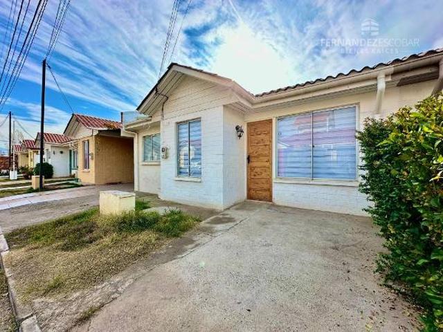 CALLE LARGA SE ARRIENDA CASA 3D 2B LA CAPILLA