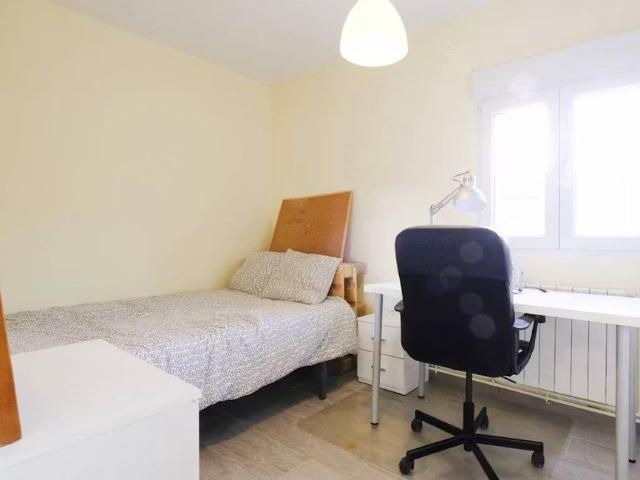Calle Lilas, Getafe, Community of Madrid 28903