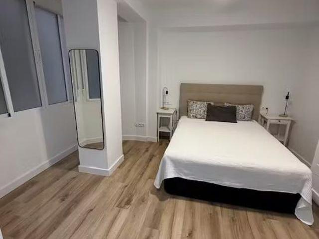 Calle Mendoza, Málaga, Andalusia 29002