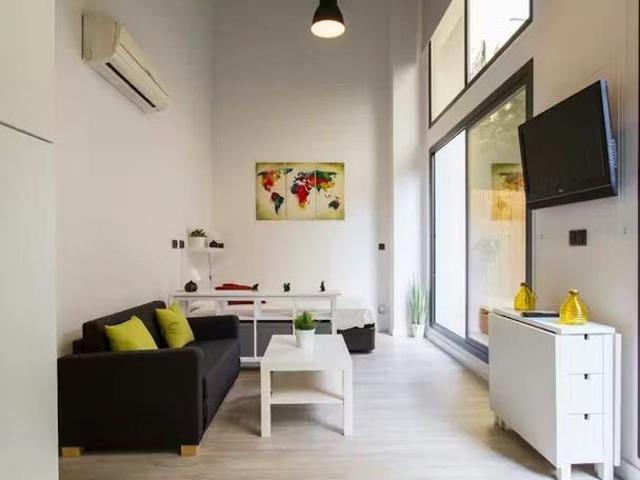 Calle Miguel Yuste, Madrid, Community of Madrid 28037