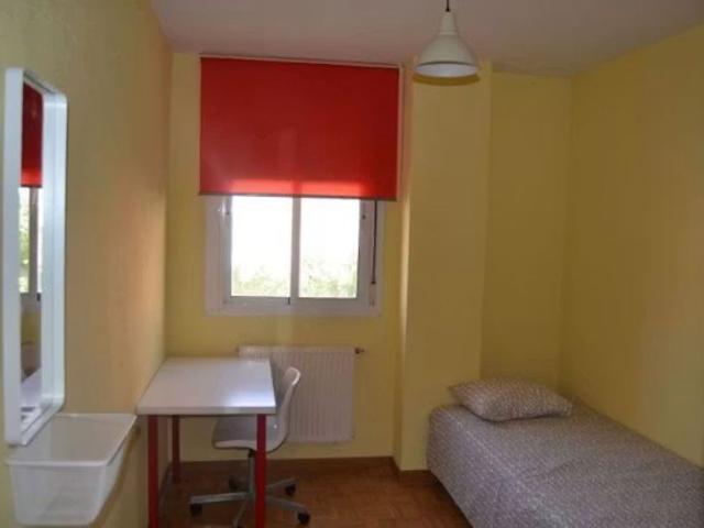 Calle Montserrat Caballé, Getafe, Community of Madrid 28903