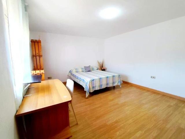 Calle Moctezuma, Sevilla, Andalusia 41089