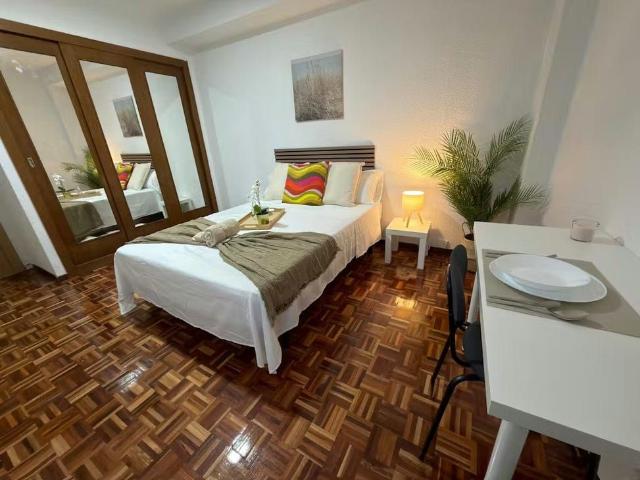 Calle Molino, Getafe, Community of Madrid 28901