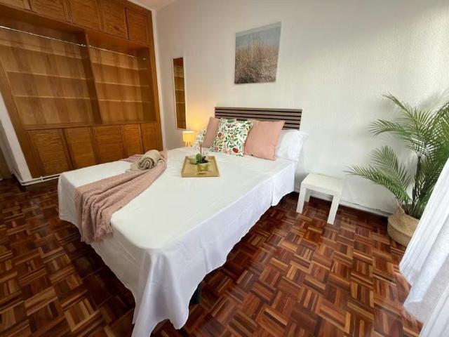 Calle Molino, Getafe, Community of Madrid 28901